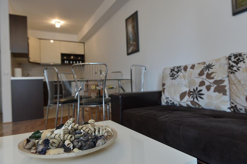 Park Srce Apartments أراندجيلوفاك الغرفة الصورة