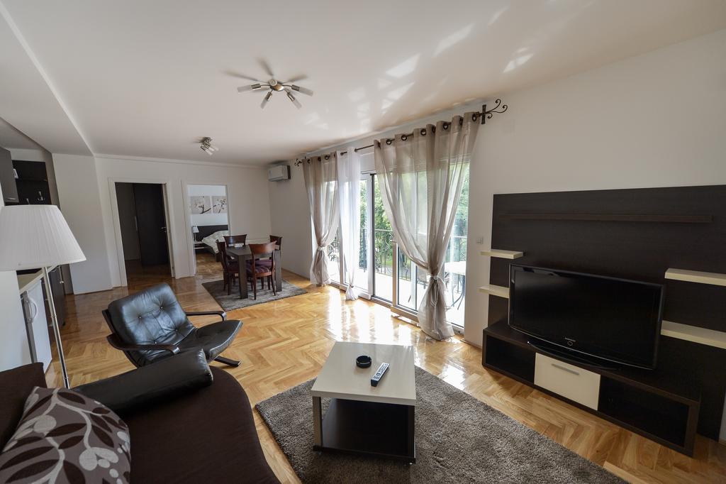 Park Srce Apartments أراندجيلوفاك الغرفة الصورة